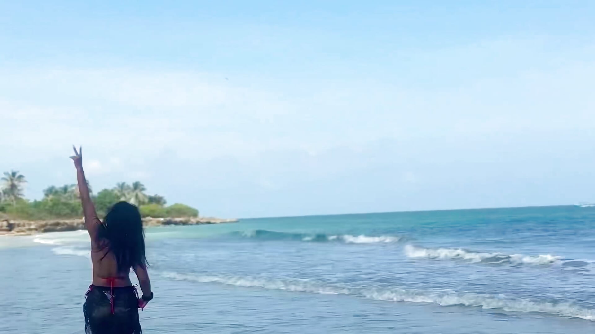 being happy ☀️☀️🏝️ - video di AlisonHoot69 modella di cam