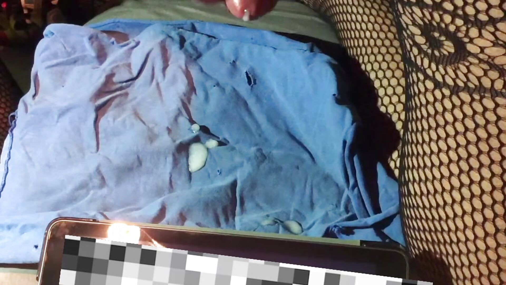 Guardo pornazzo e #sborro – video af valeriatra69 cam-model