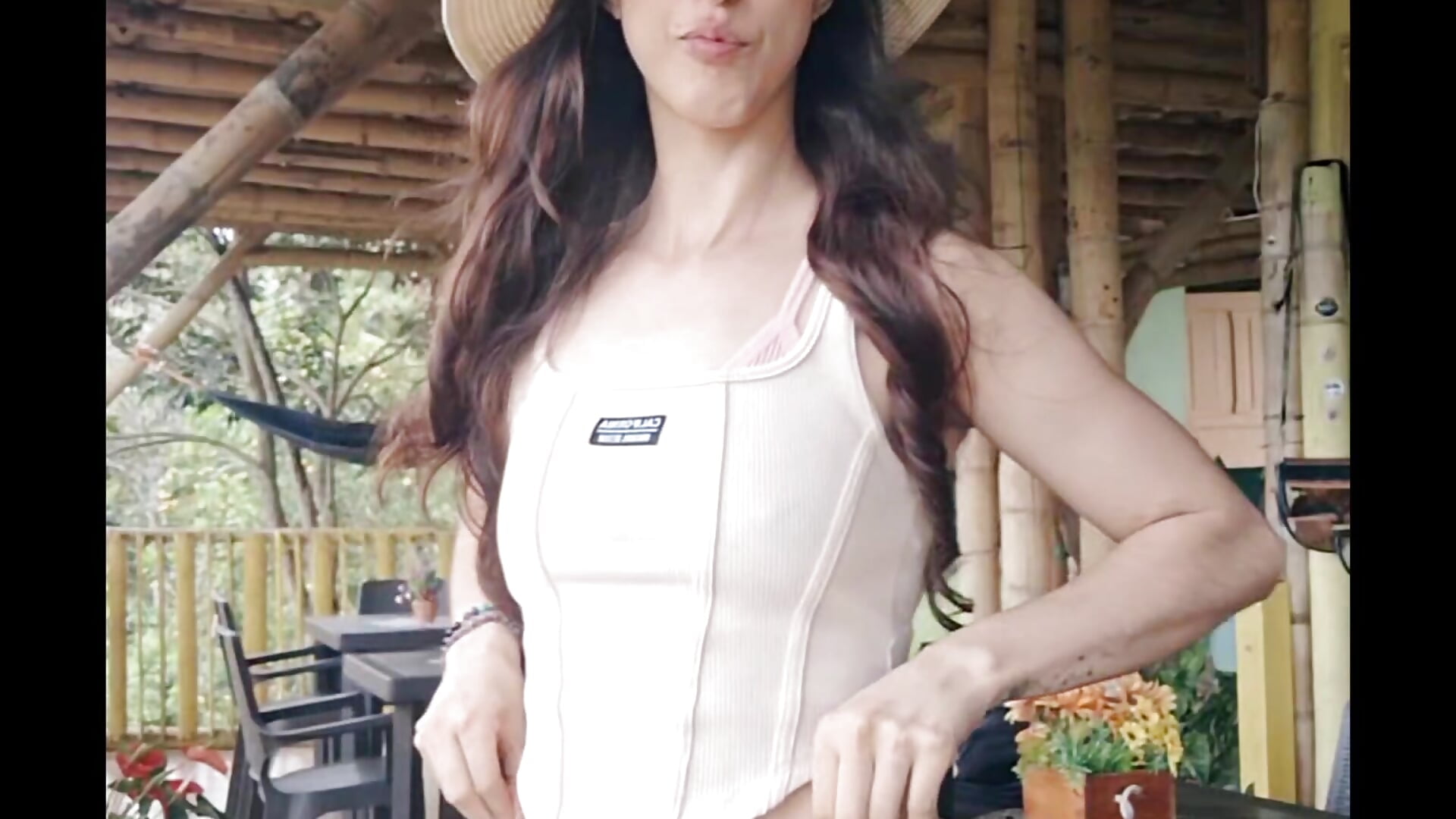 KISSES - video by Lilith_malum cam model