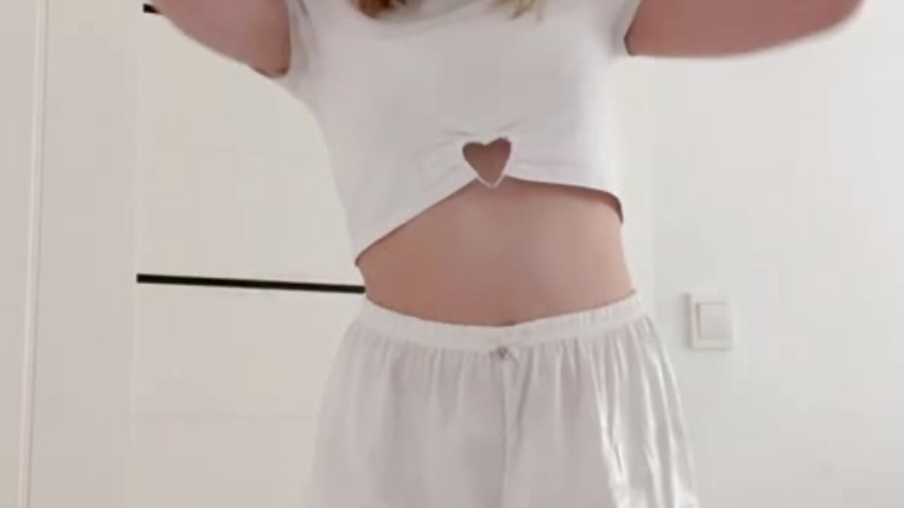 Dancing - video od modelky/modela MurrrWorren