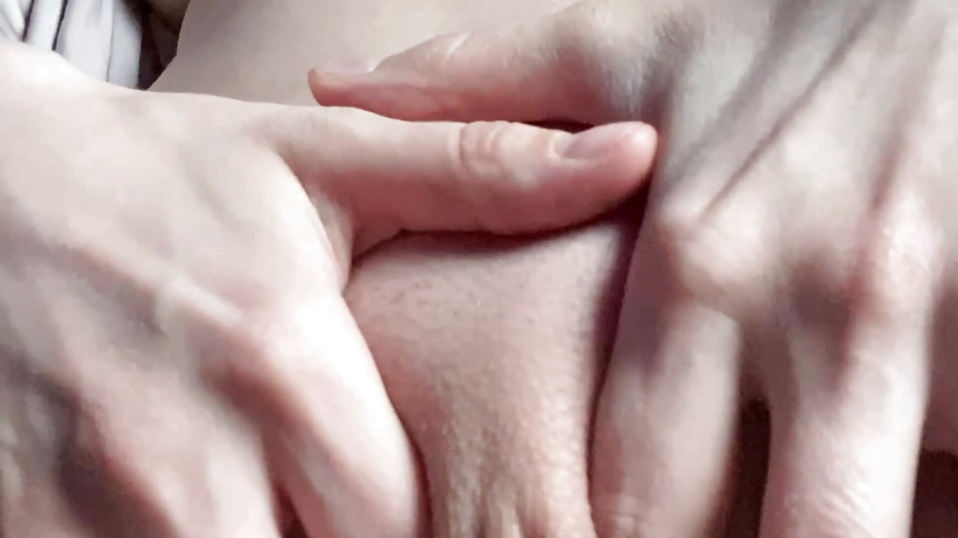 It's so sexy. I'd love to feel your hot tongue right there 💦 - Video von Hot_Thumbelina Cam-Model