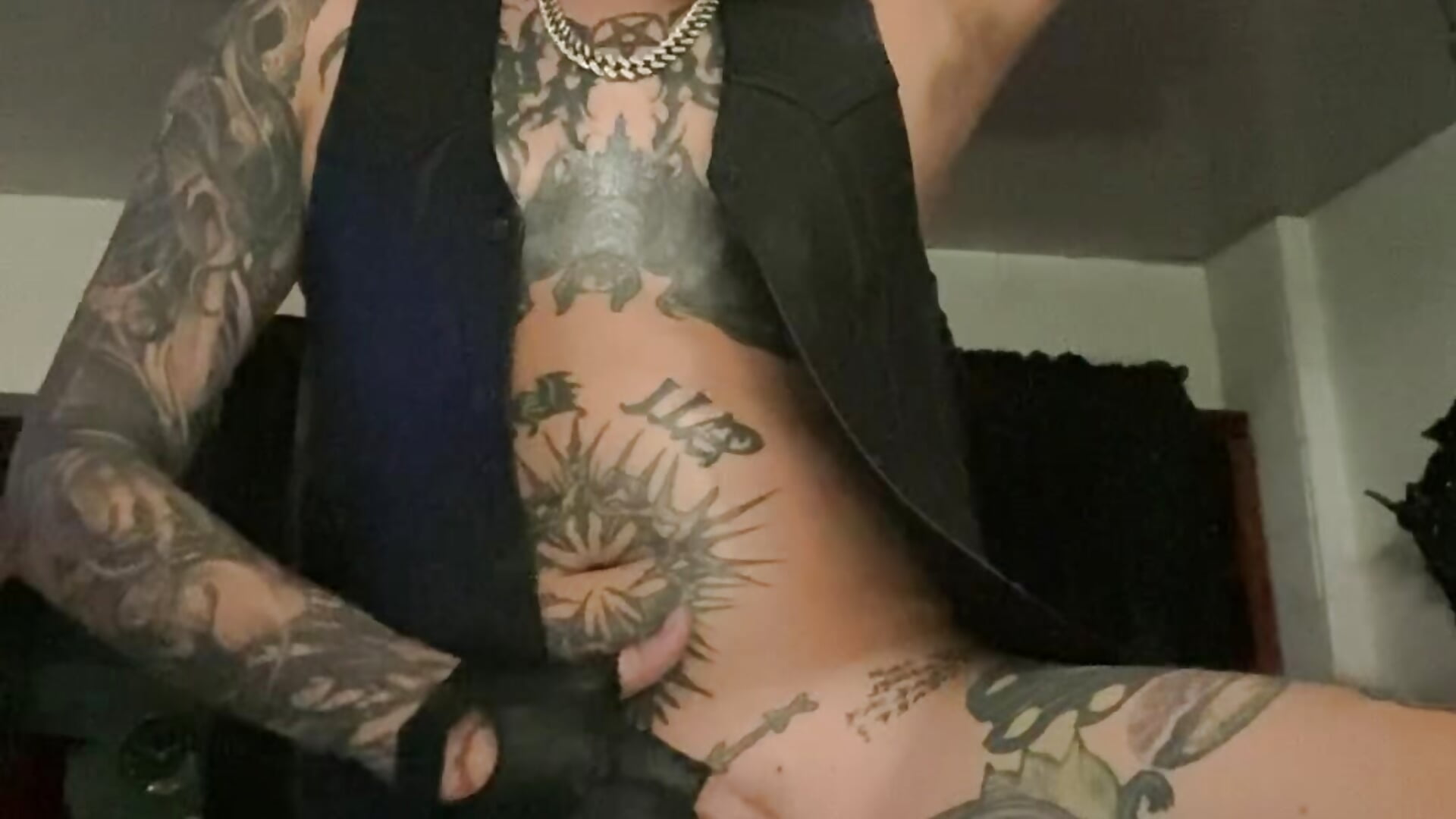 Damn horny this morning on my Leather - Video von allanhurtss Cam-Model