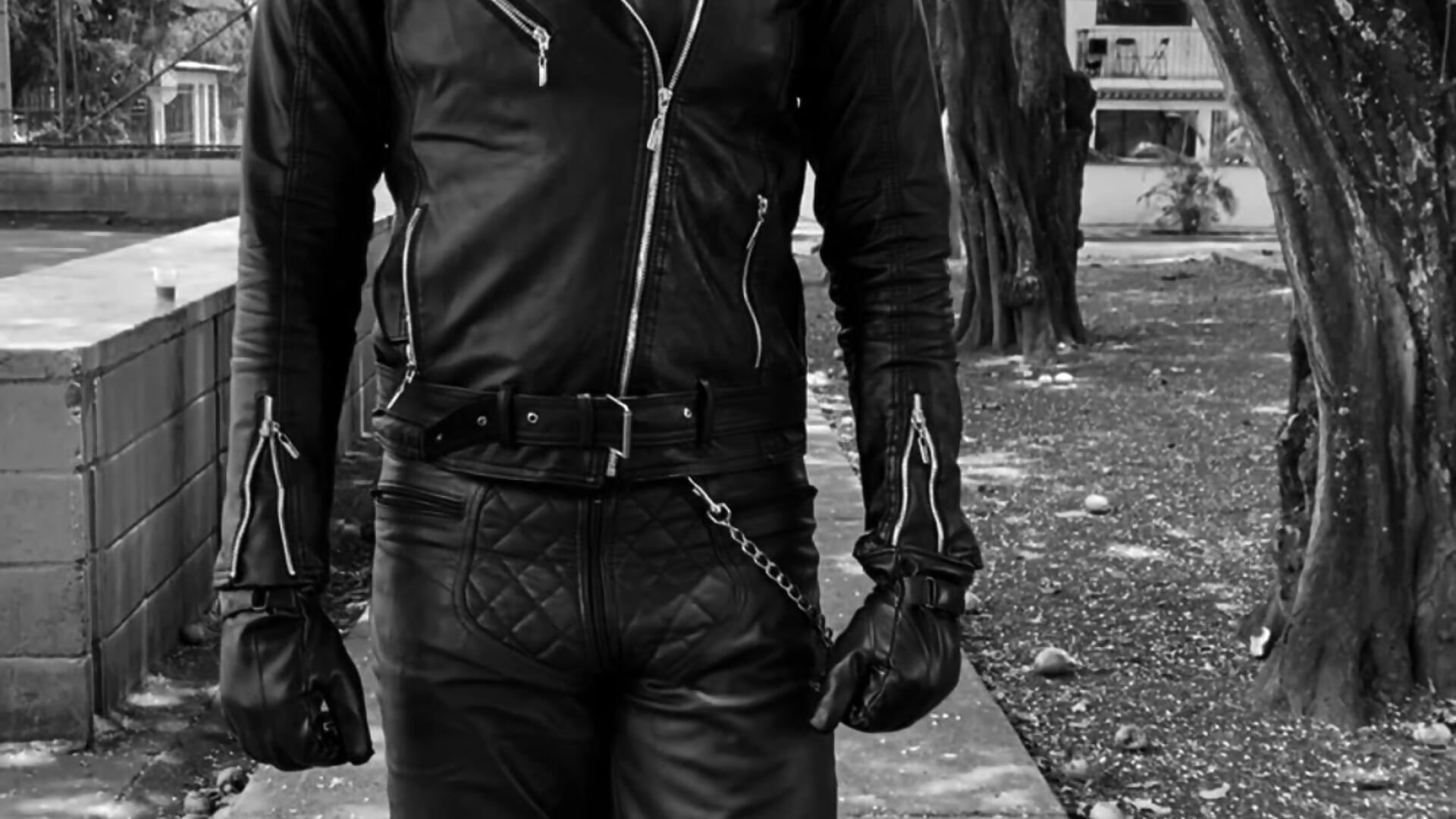 A REAL LEATHER MEN - video by allanhurtss cam model