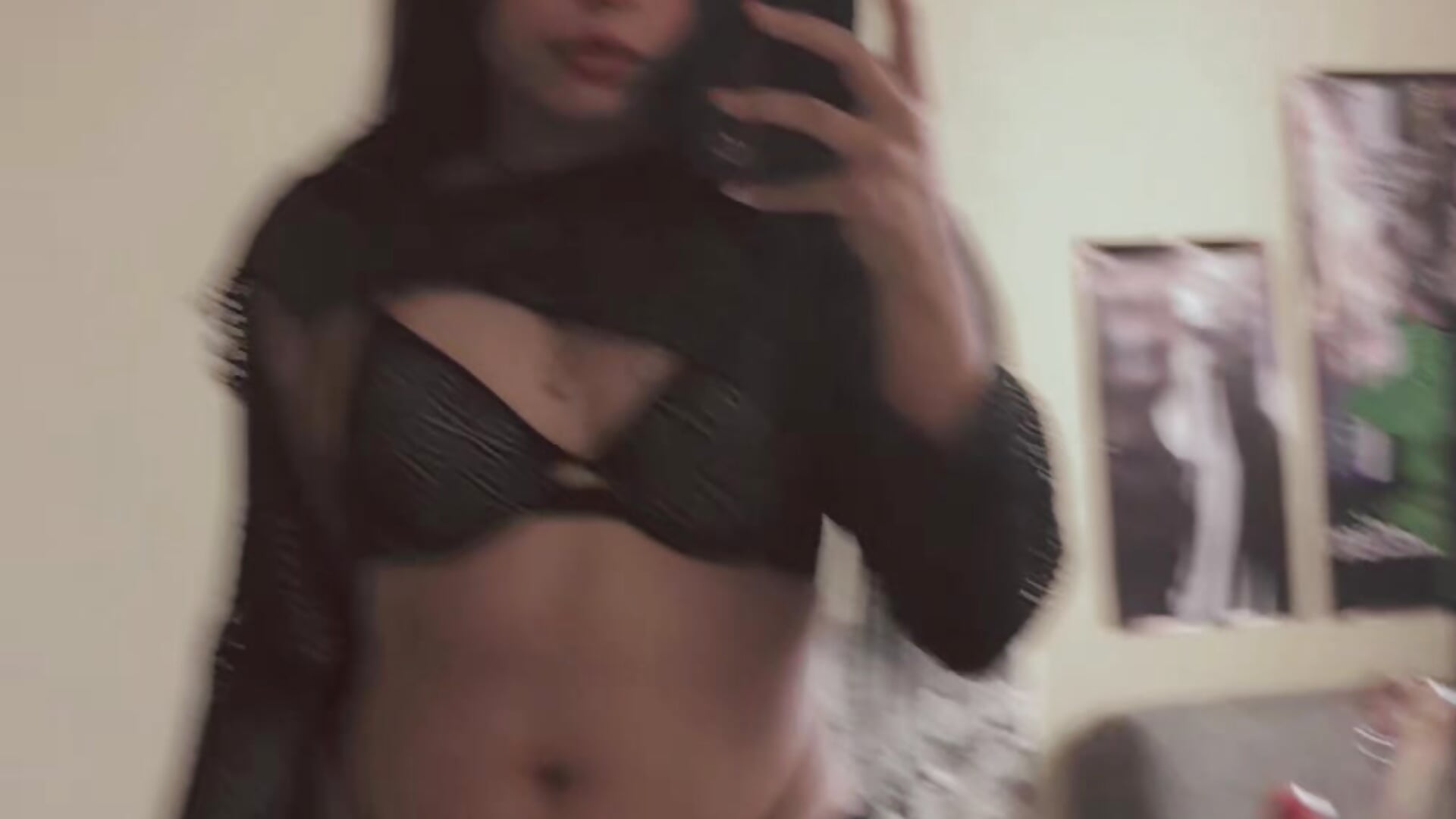 🤭 — filmik Lenakirbyss, modela(-lki) na kamerkach
