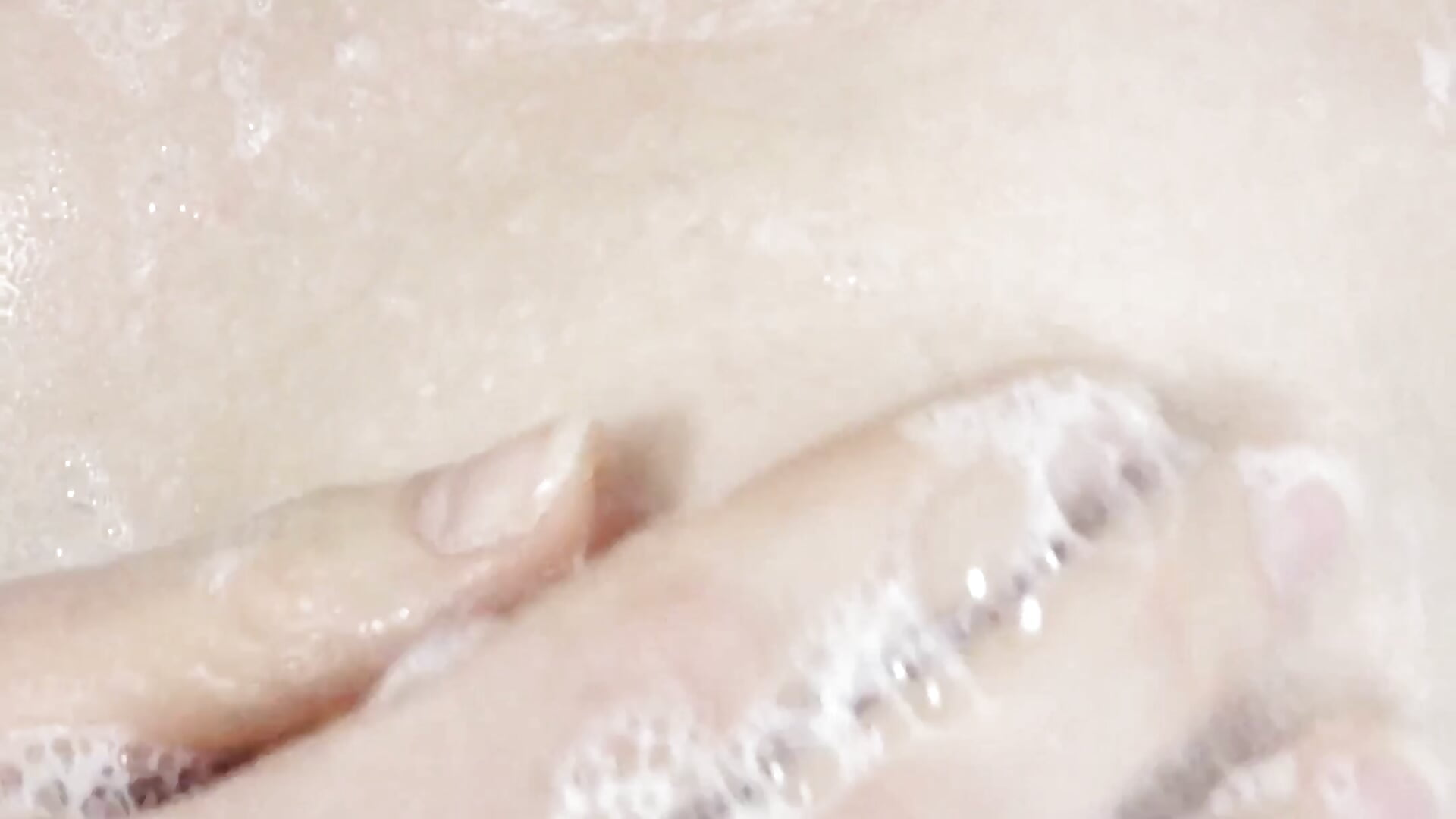 Zuhanyzás, masztizás! Shower while cumning! - video by Larawinters cam model