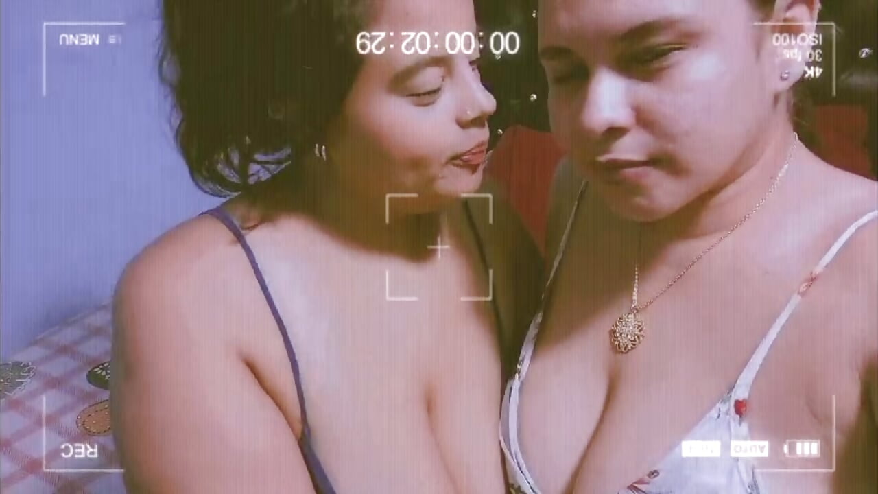 kiss. - video by twocurvylatins cam model