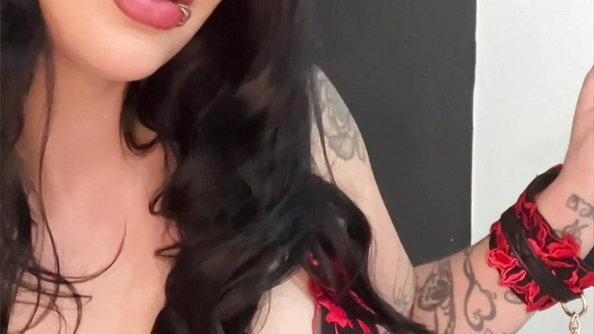 🌹 kisses 🌹