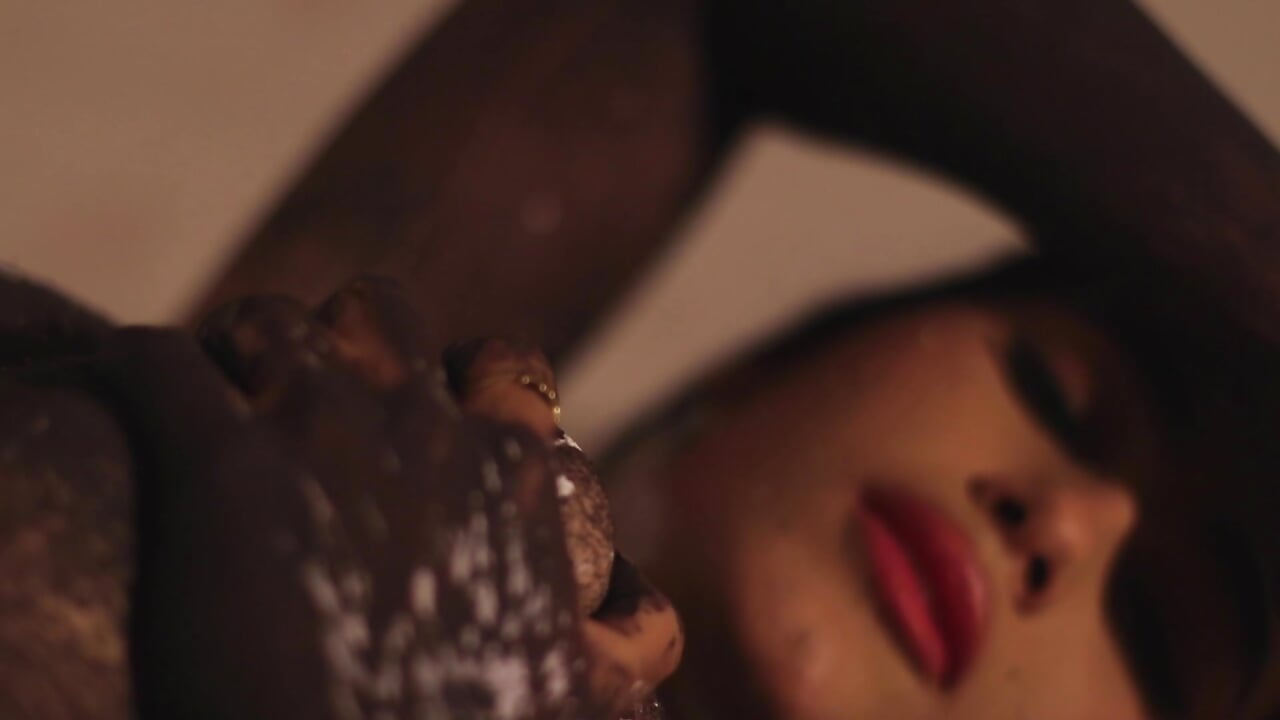 profile-intro-video-1747835105 - video by valen_rose0 cam model