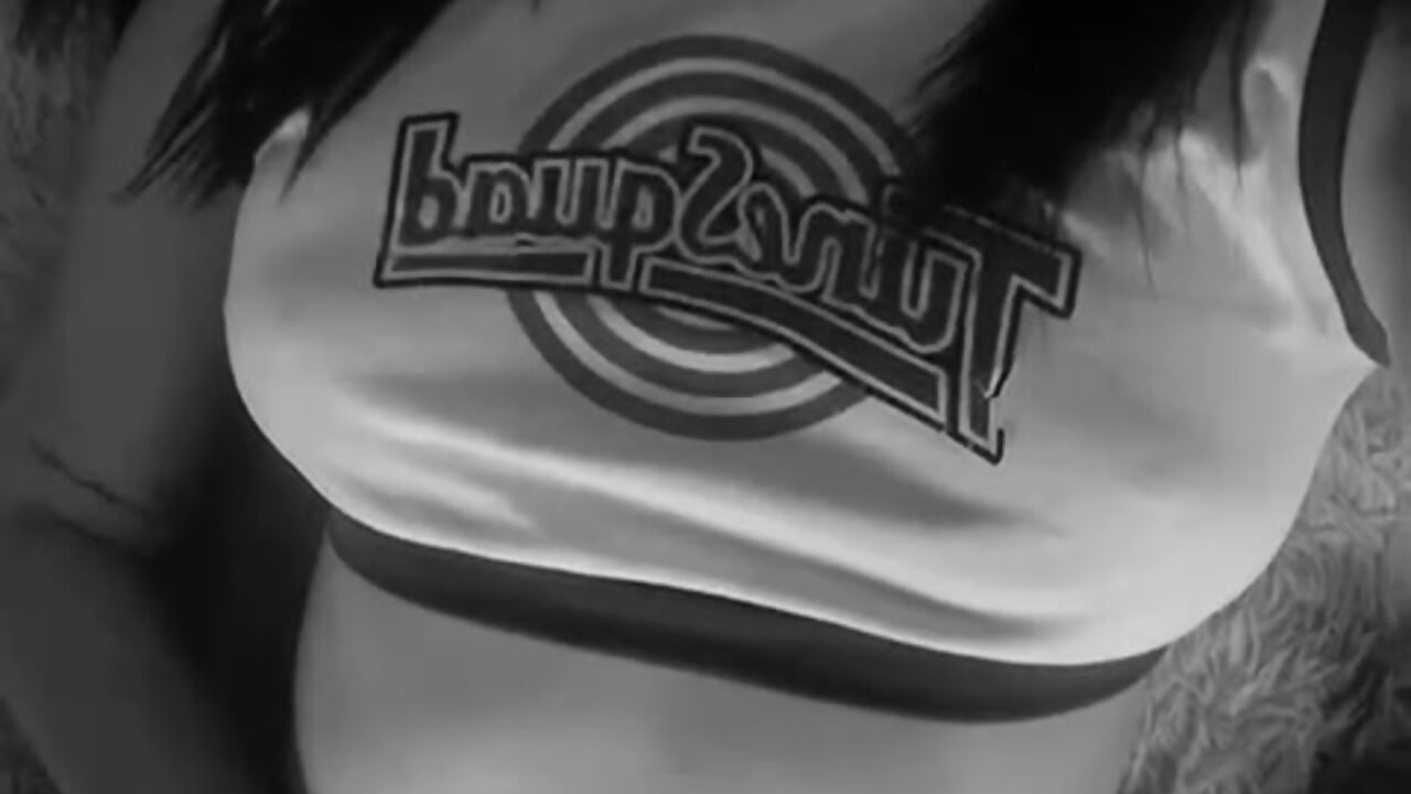 Soft light, softer thoughts. 💦 - littleebluee 캠 모델의 동영상