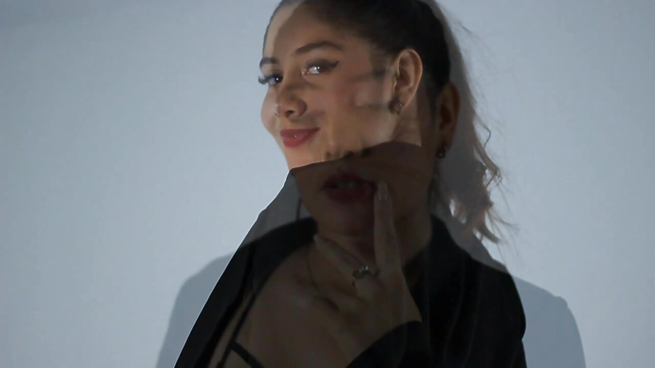 you wanna play to me ? 🥵🌸💦 - ThyaraJhons 캠 모델의 동영상