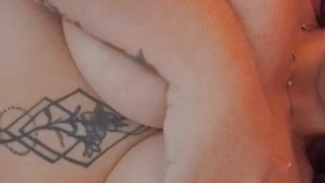 seducing you - video by ThyaraJhons cam model