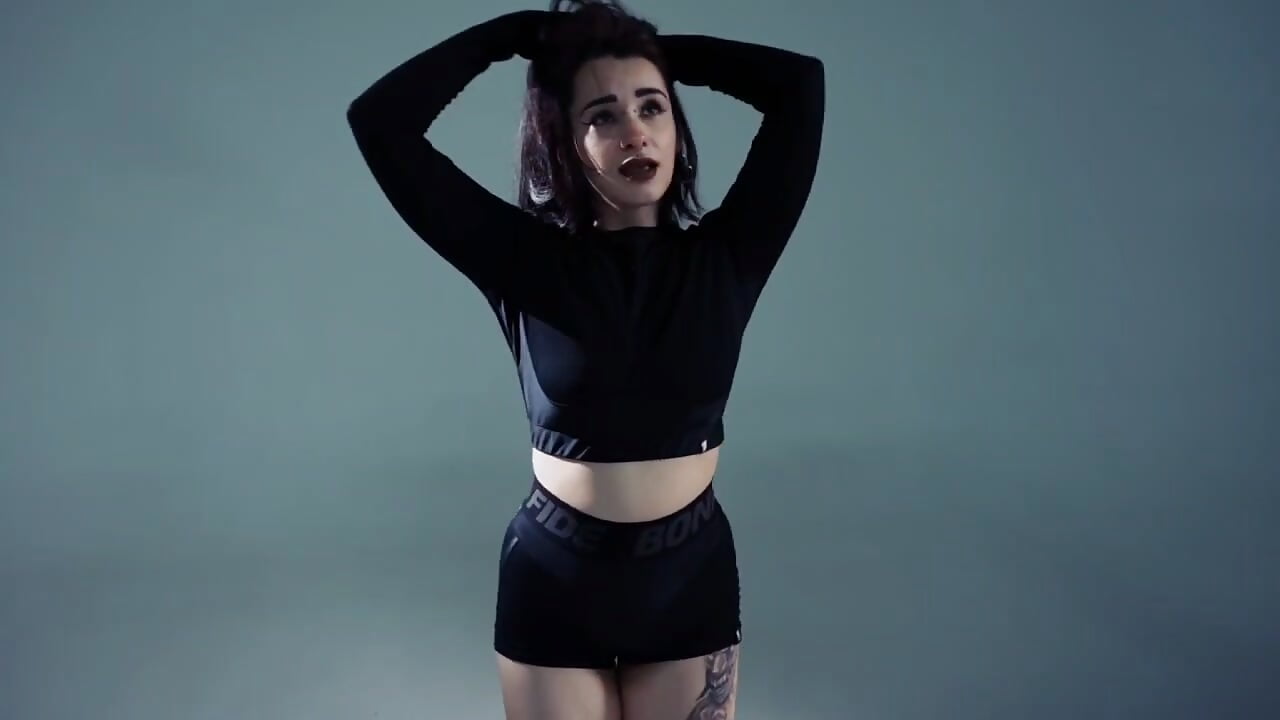 Dance, Eva, dance – video od webkamerové modelky EvaCanton