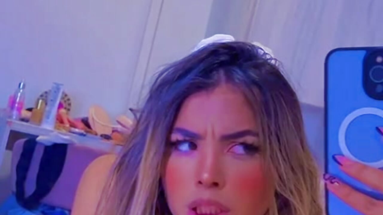 Me – видео вебкам-модели RosetteDuvall_