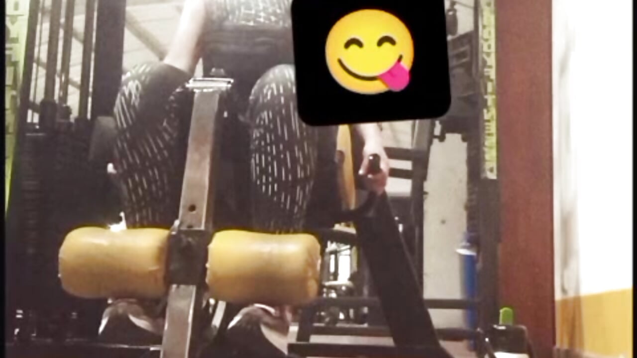🦵🦵 – video af Chanelll_Taylorr_ cam-model
