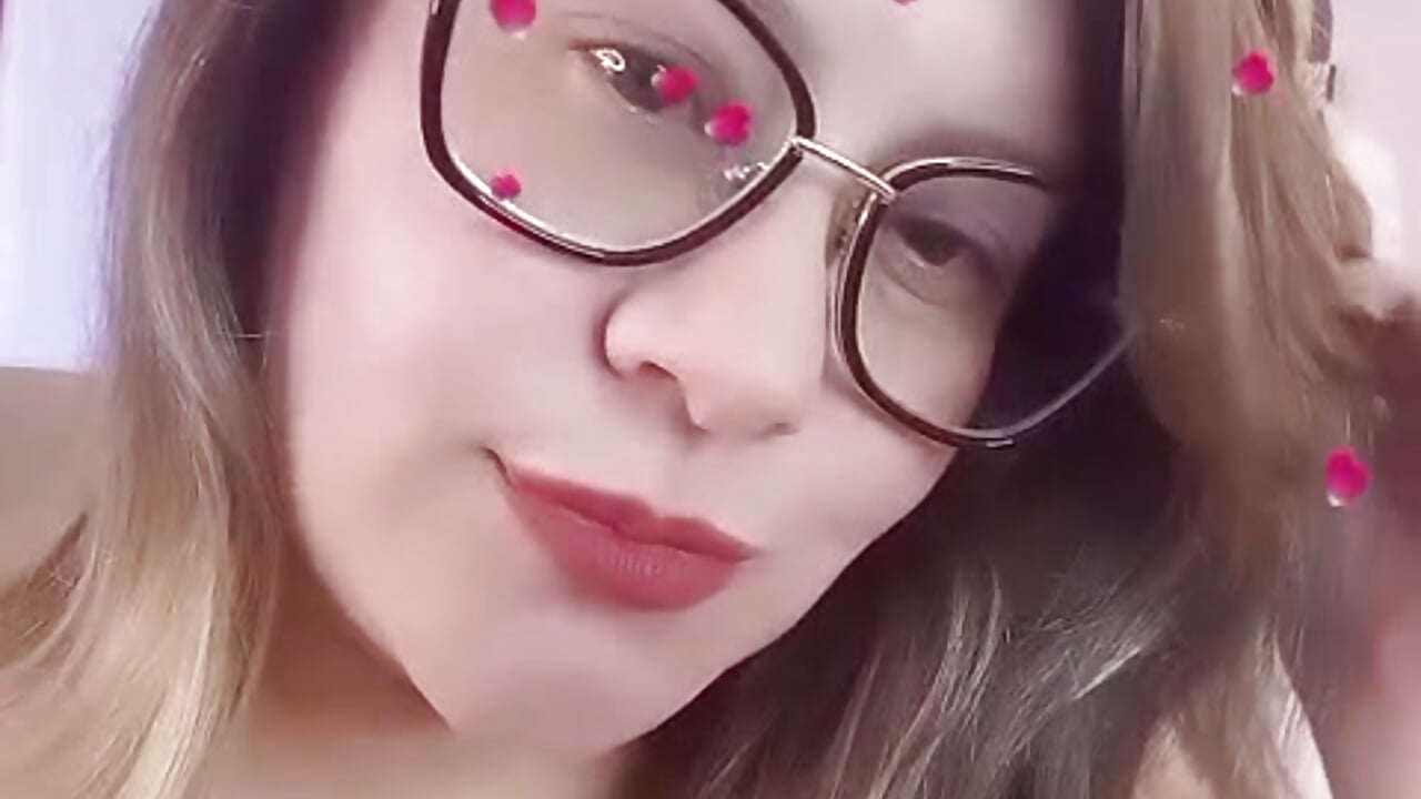 kisses - video by Chanelll_Taylorr_ cam model