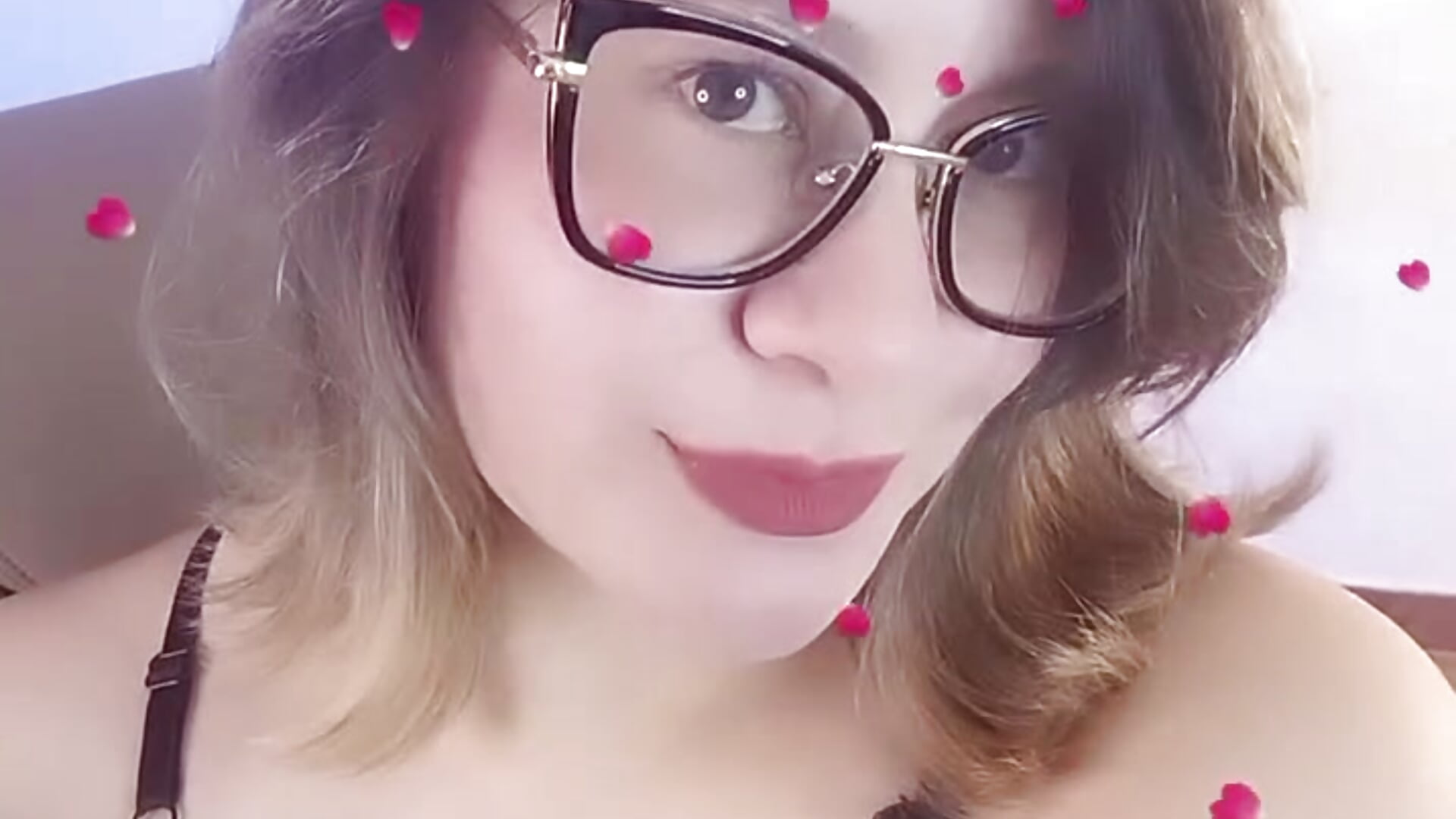 holii - video by Chanelll_Taylorr_ cam model