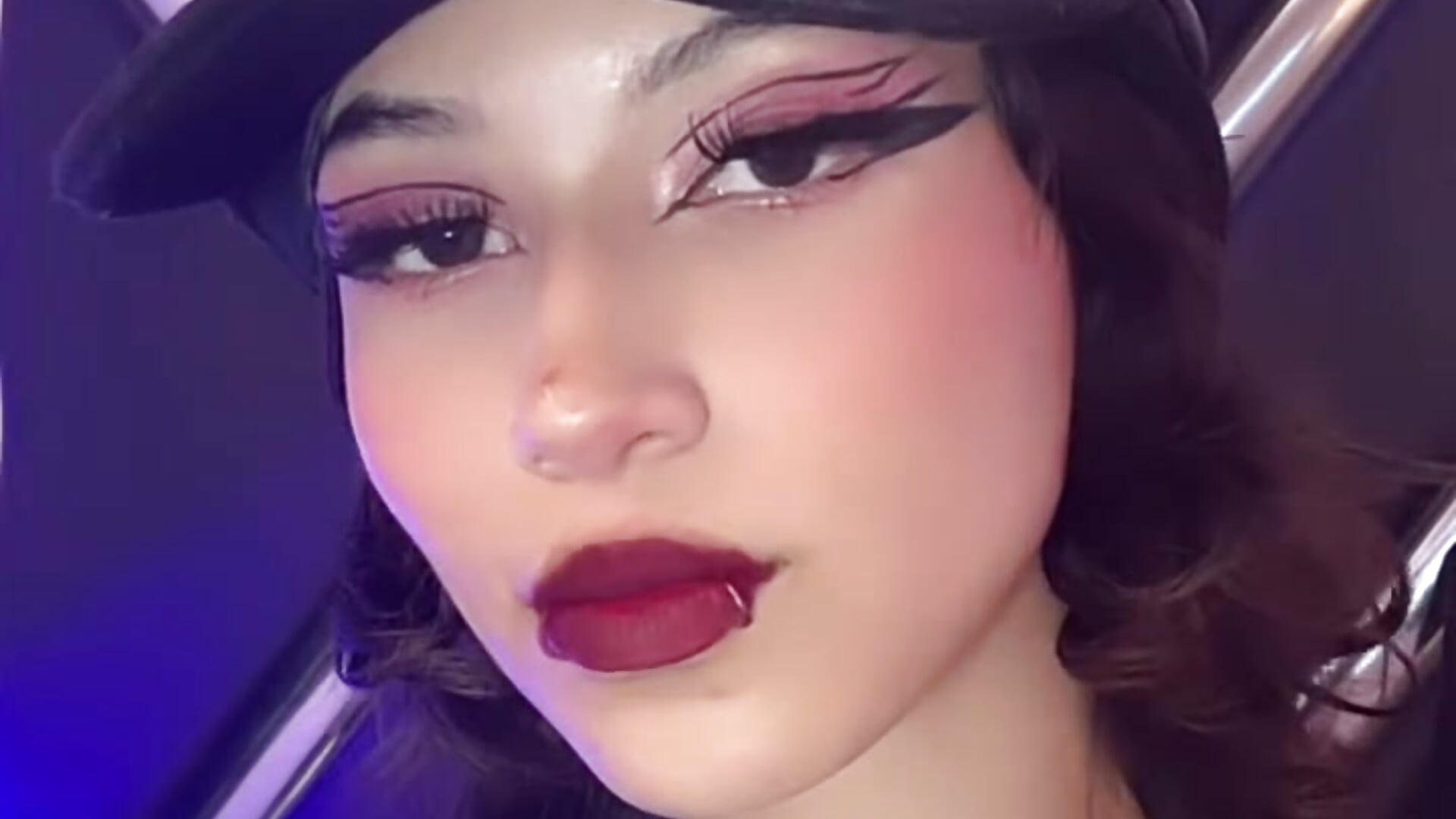 e4a023365aad4f45ae75c72c38335a03 - video by Naomi-Haruno cam model