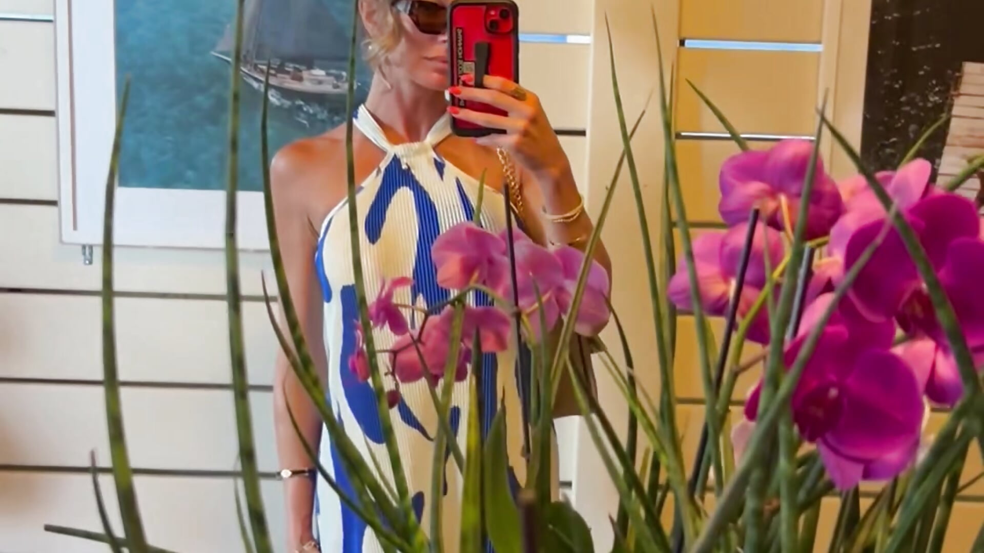 out and about - video by TiftonExplores cam model