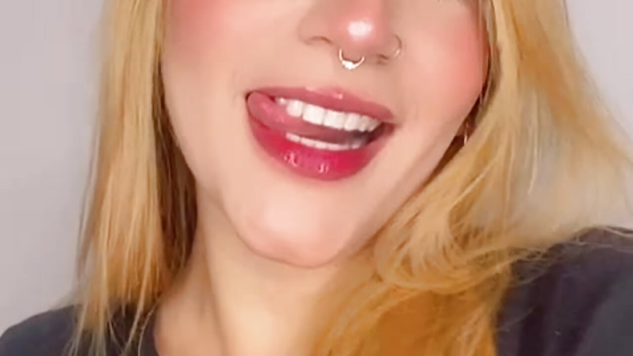 Relaz rhis week and u ? – video od webkamerové modelky Emily_robertss