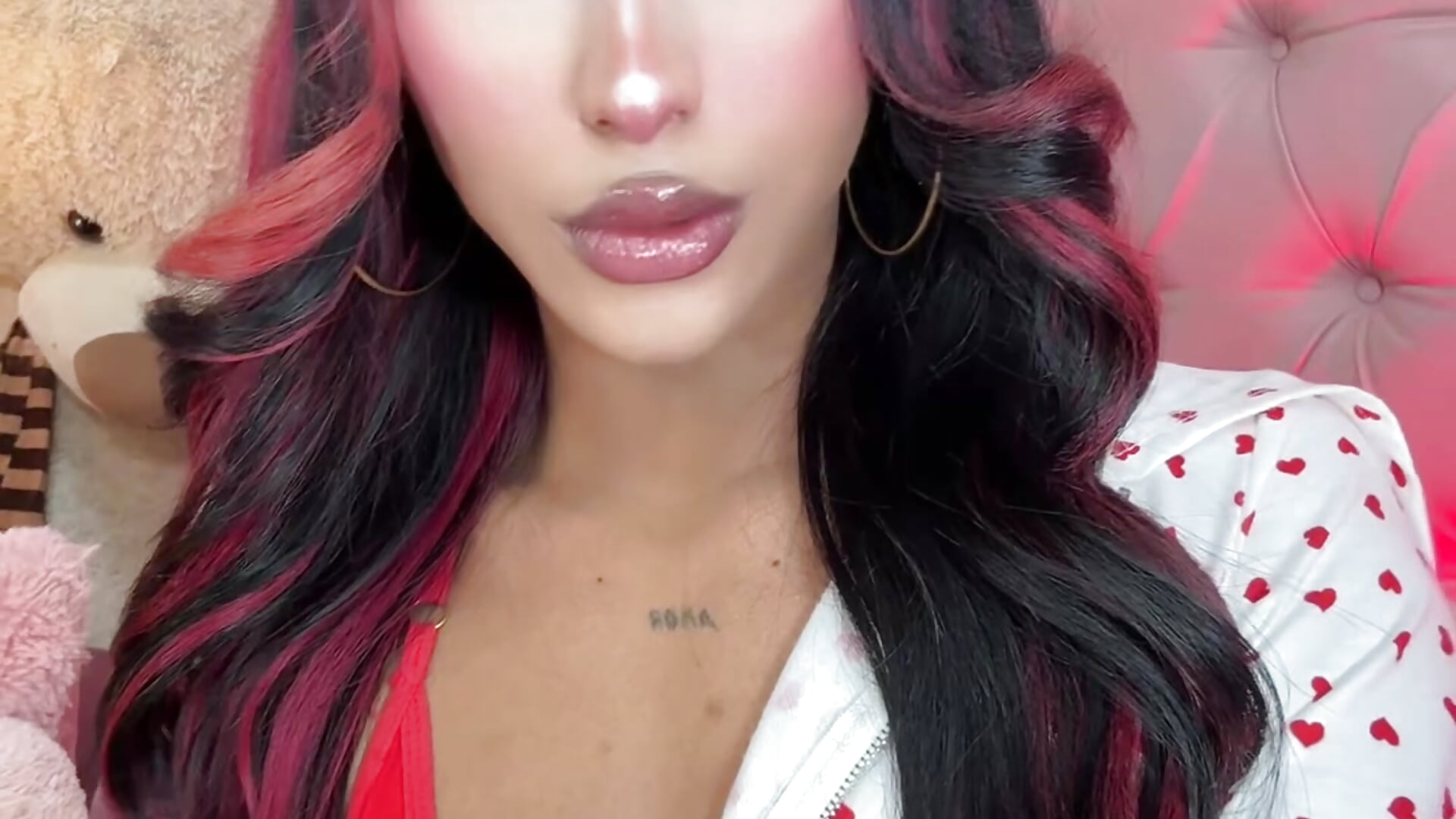 05b81304af3046eea1bfdfc820f1c00c - video by Cute_Roxxy cam model