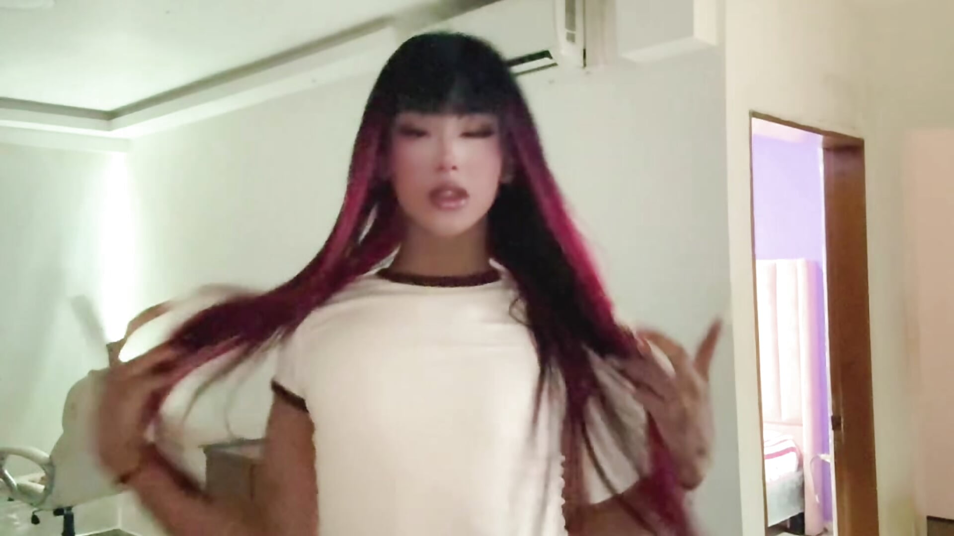 ❔ - video by Cute_Roxxy cam model