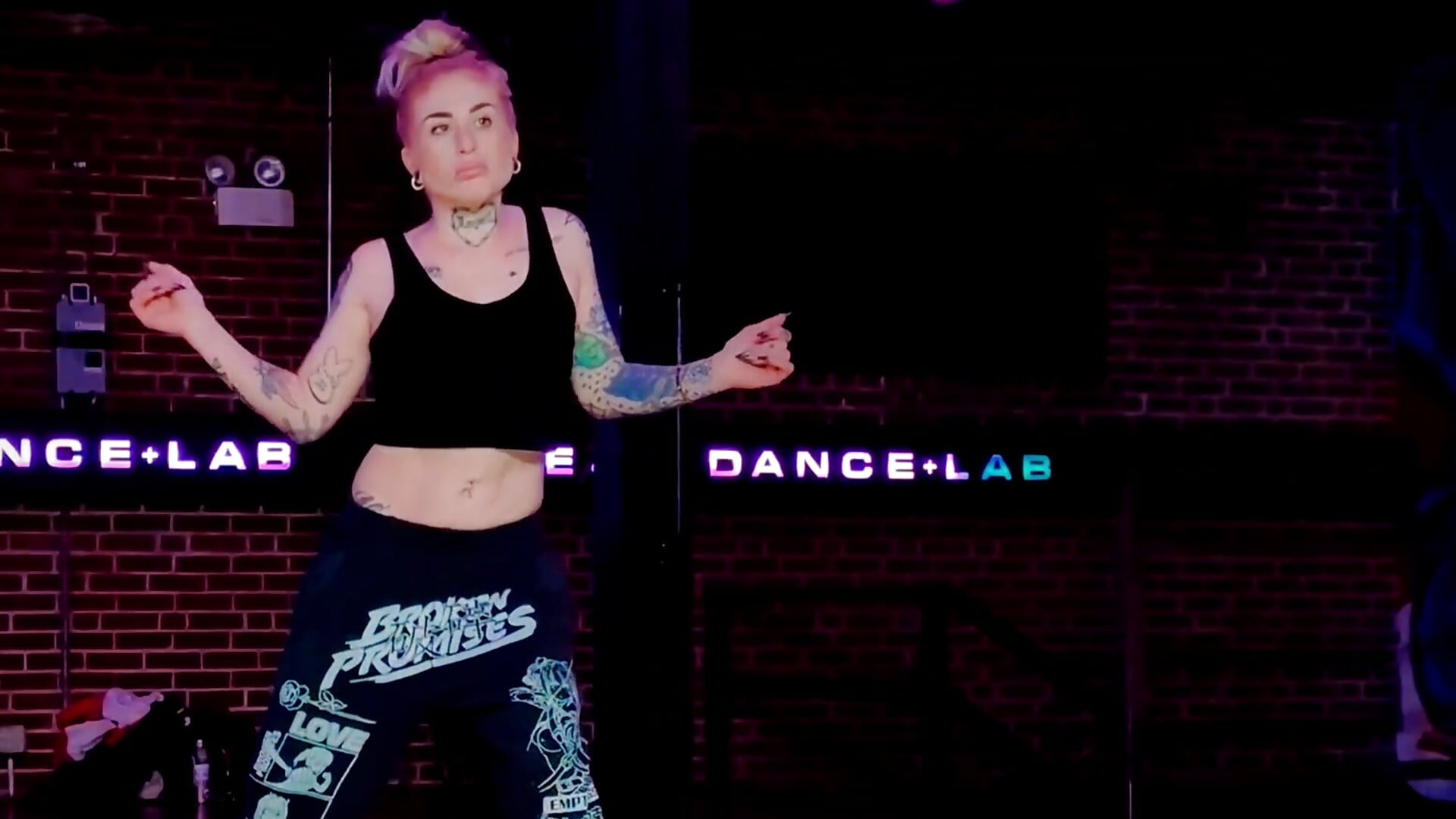 Hip hop dance class - Vídeo de SkyxxxPlatinum, modelo de vídeos