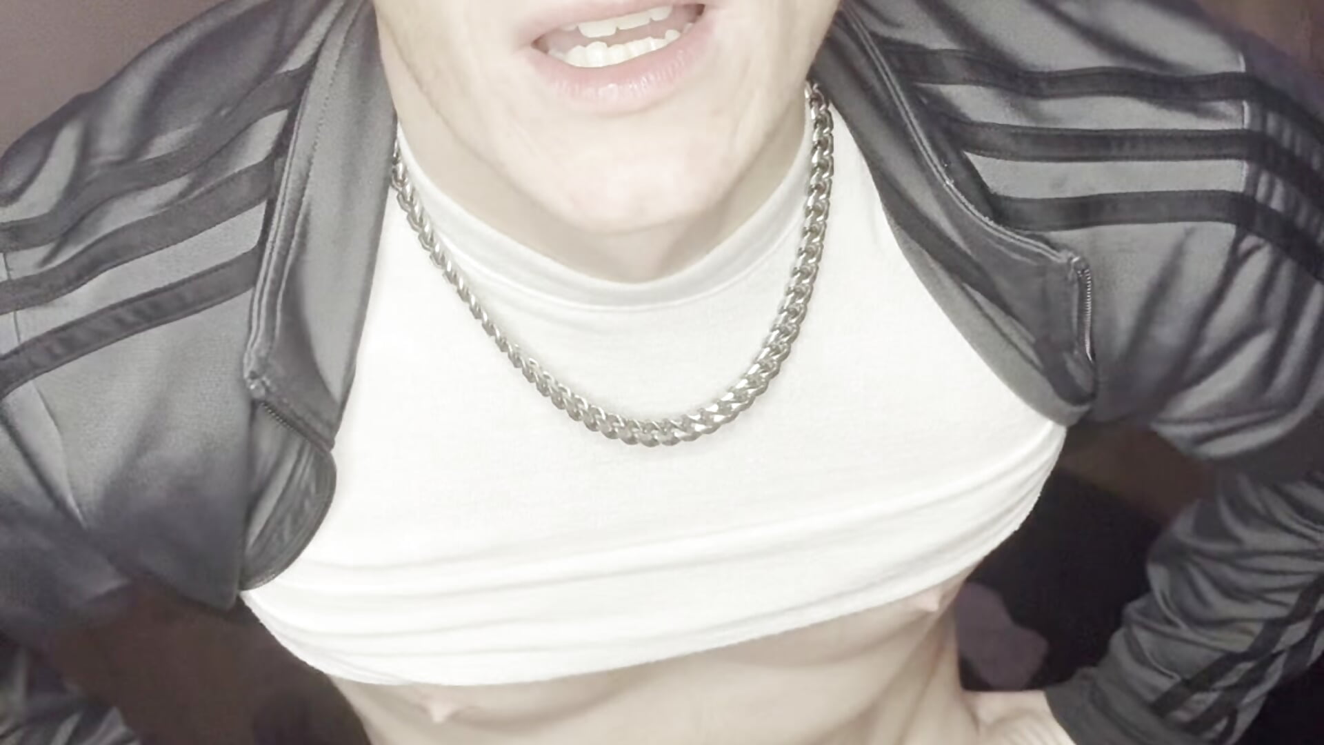 Just Busted A Nut - video by JuicyStrawbaby cam model