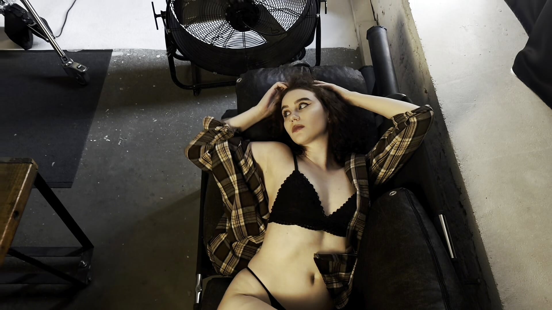about you and me - video van UnaMedison cam-model