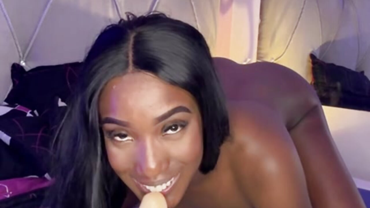 fiorela Hot - video di FiorelaLenin modella di cam