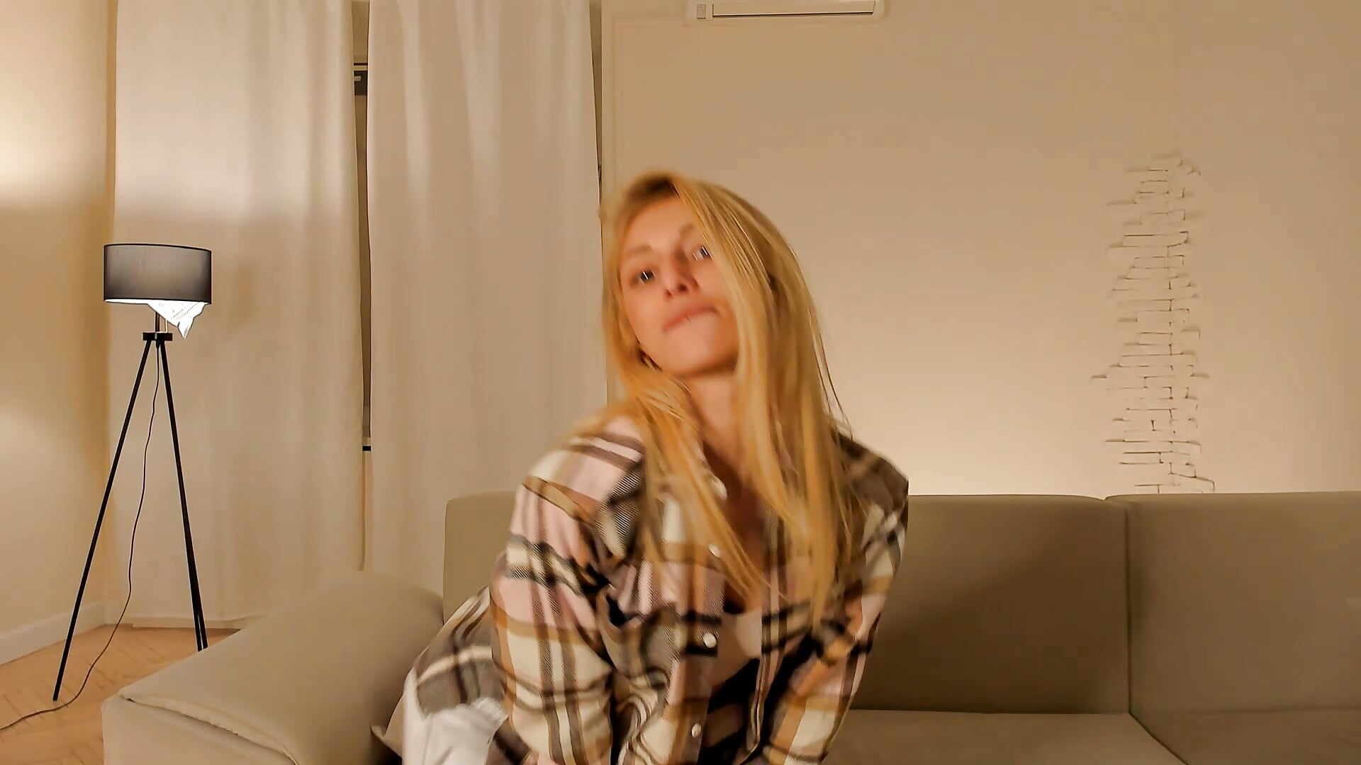 erotic and sensual dancing <3