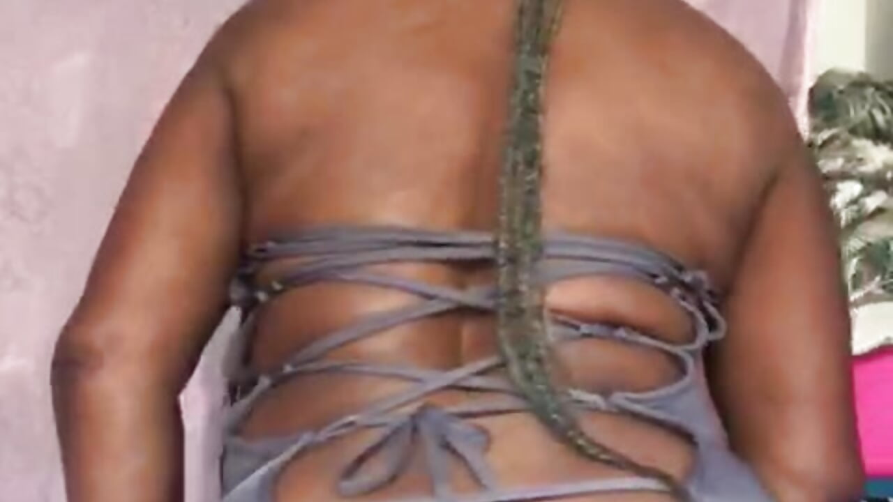 Que tal me queda 🤭 - 視頻由 Muxusx 主播提供