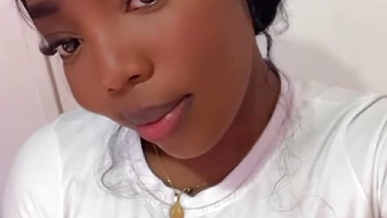 profile-intro-video-1763466159 - video by zoeethompson_cm cam model