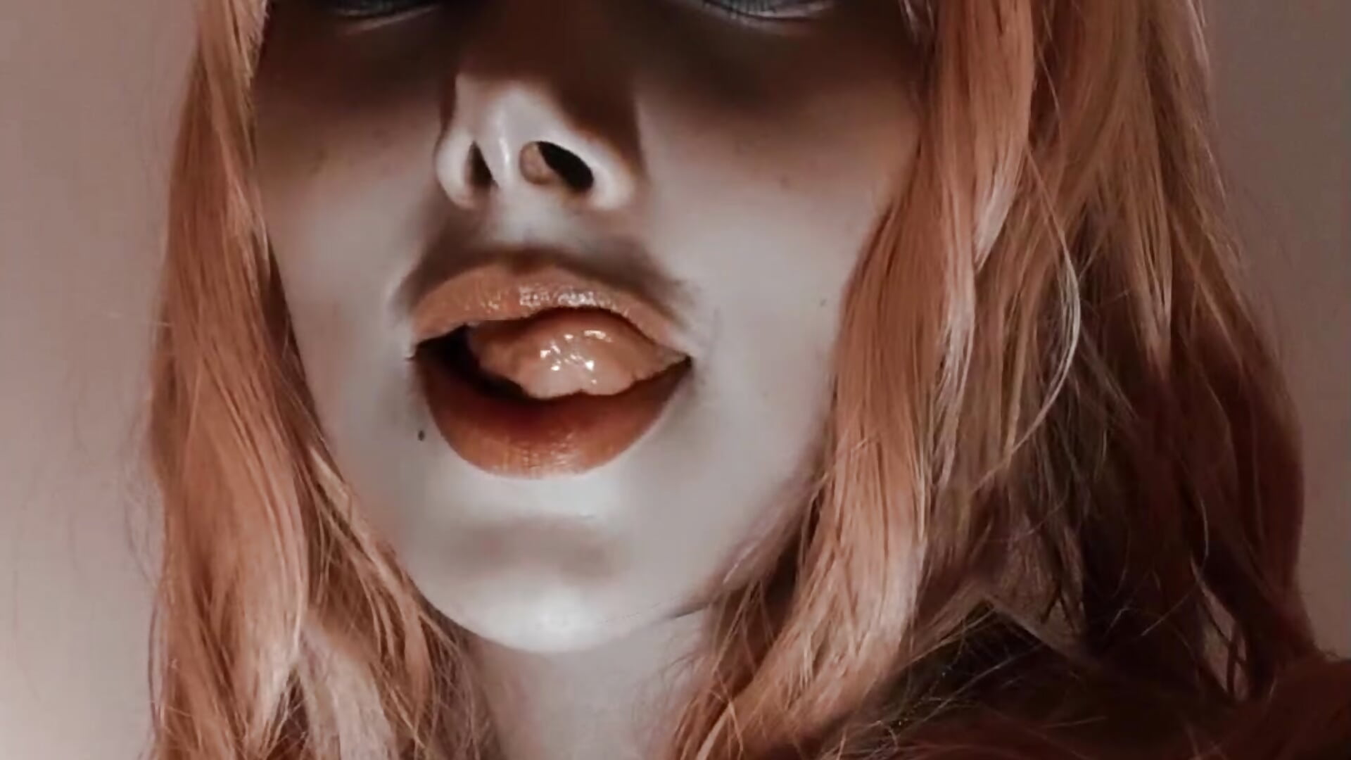 🍊👄 - video by oceane_becker cam model