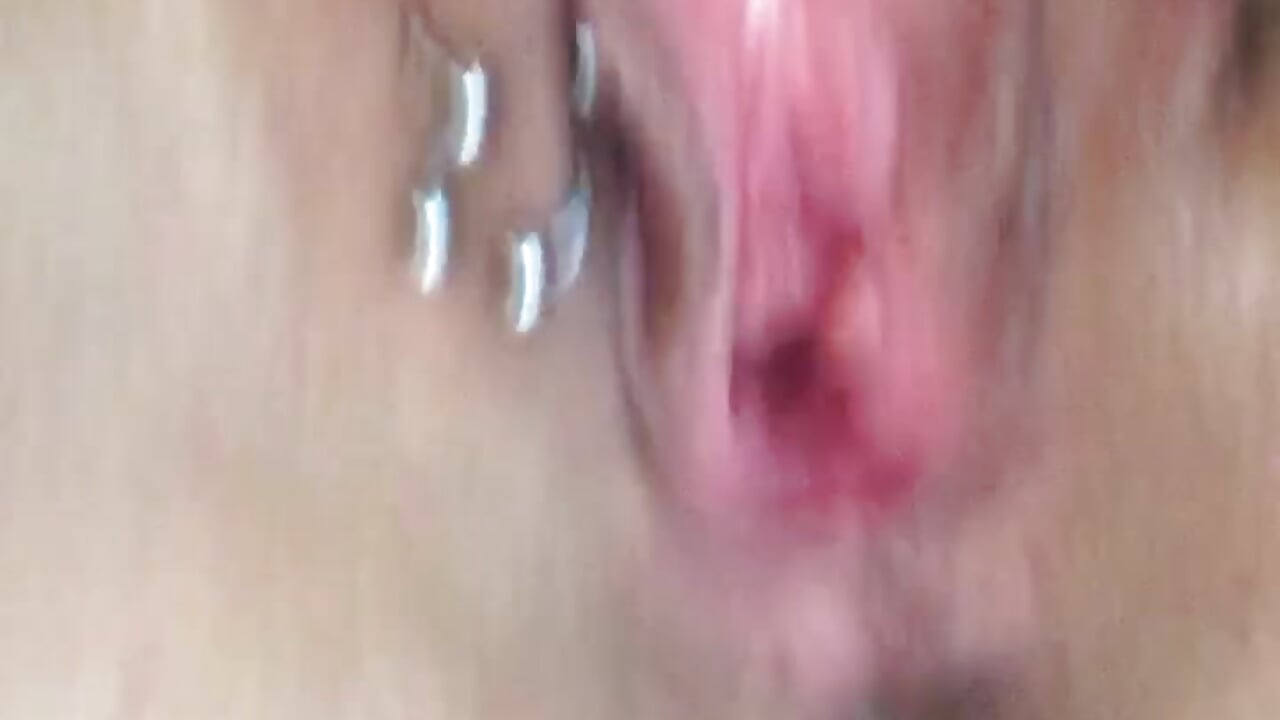 Pussy Katzen - video by MartthaKatze cam model