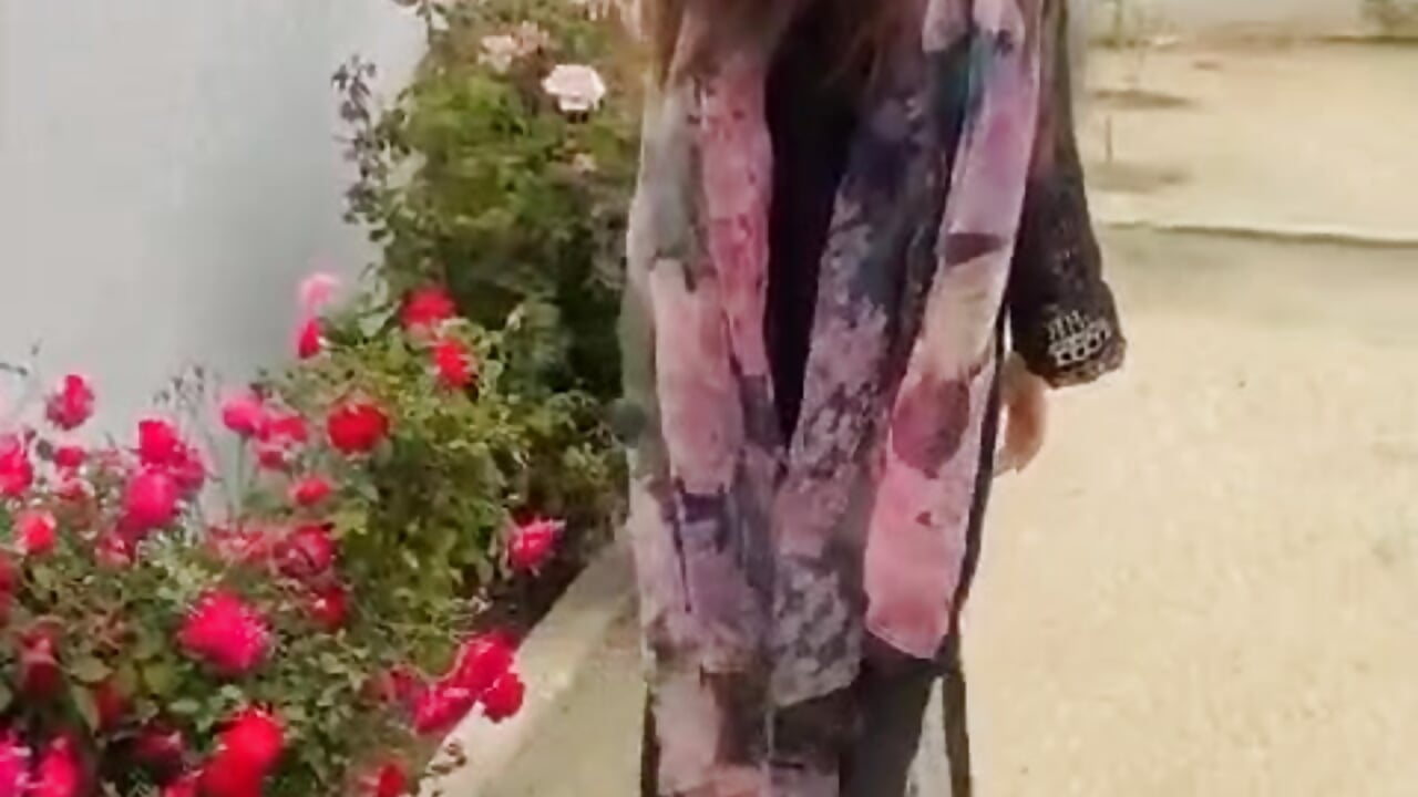 hii - Vídeo de Aashika-Kaur
