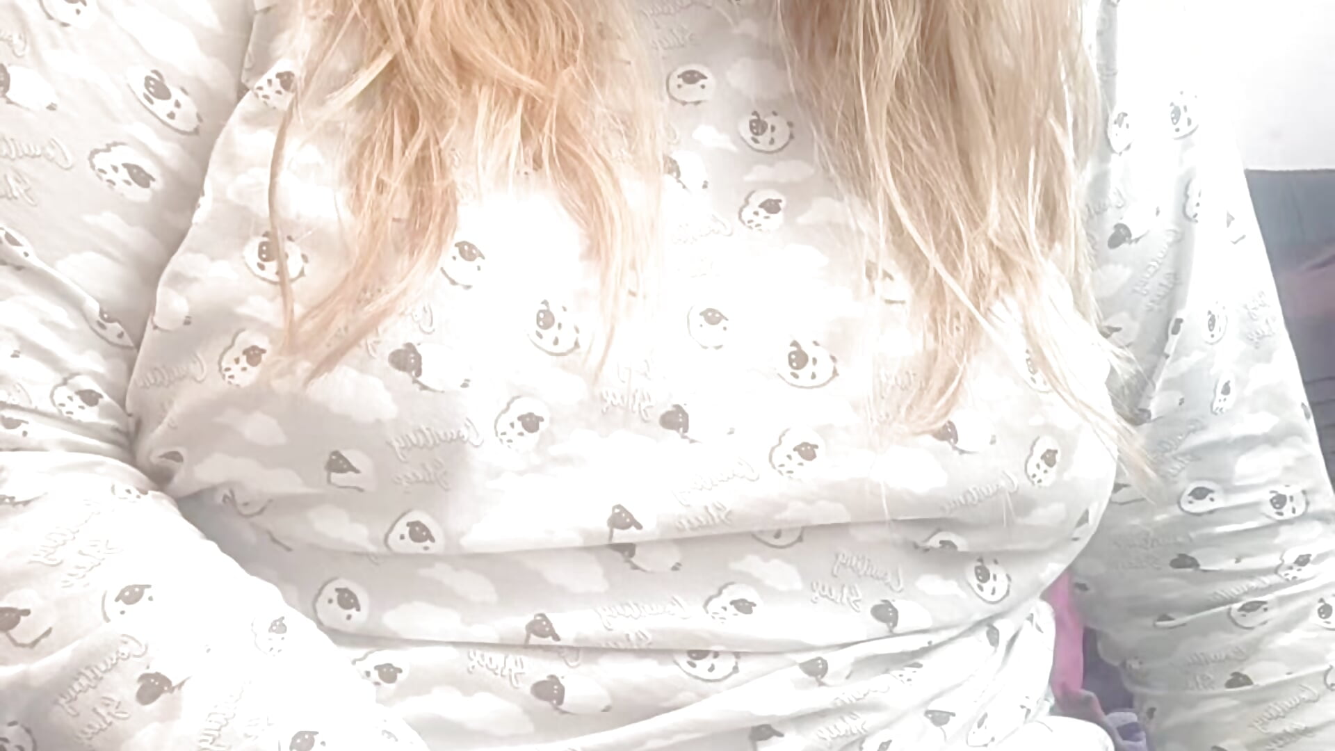 New pink bunny girl outfit part 1 - Filthy__Milf 캠 모델의 동영상