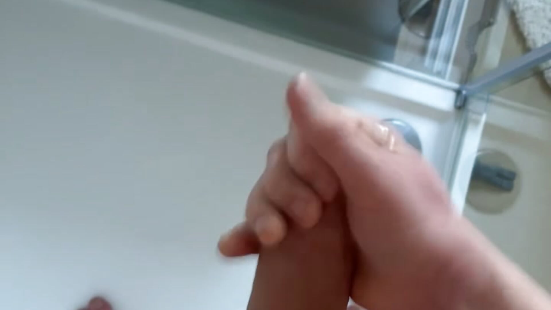 Cumshot under the Shower - Vídeo de dari-bigcock, modelo de vídeos