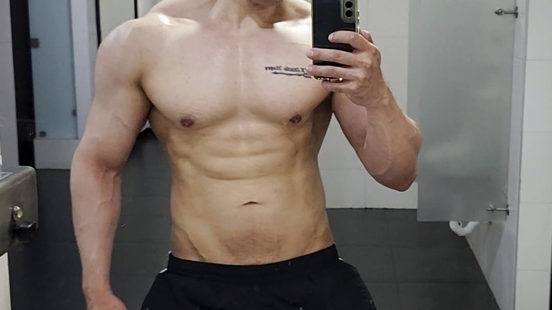 Flex bathrroom legs