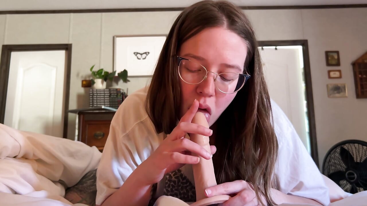 GFE morning sex with your GF - video by Sweetdee222x cam model