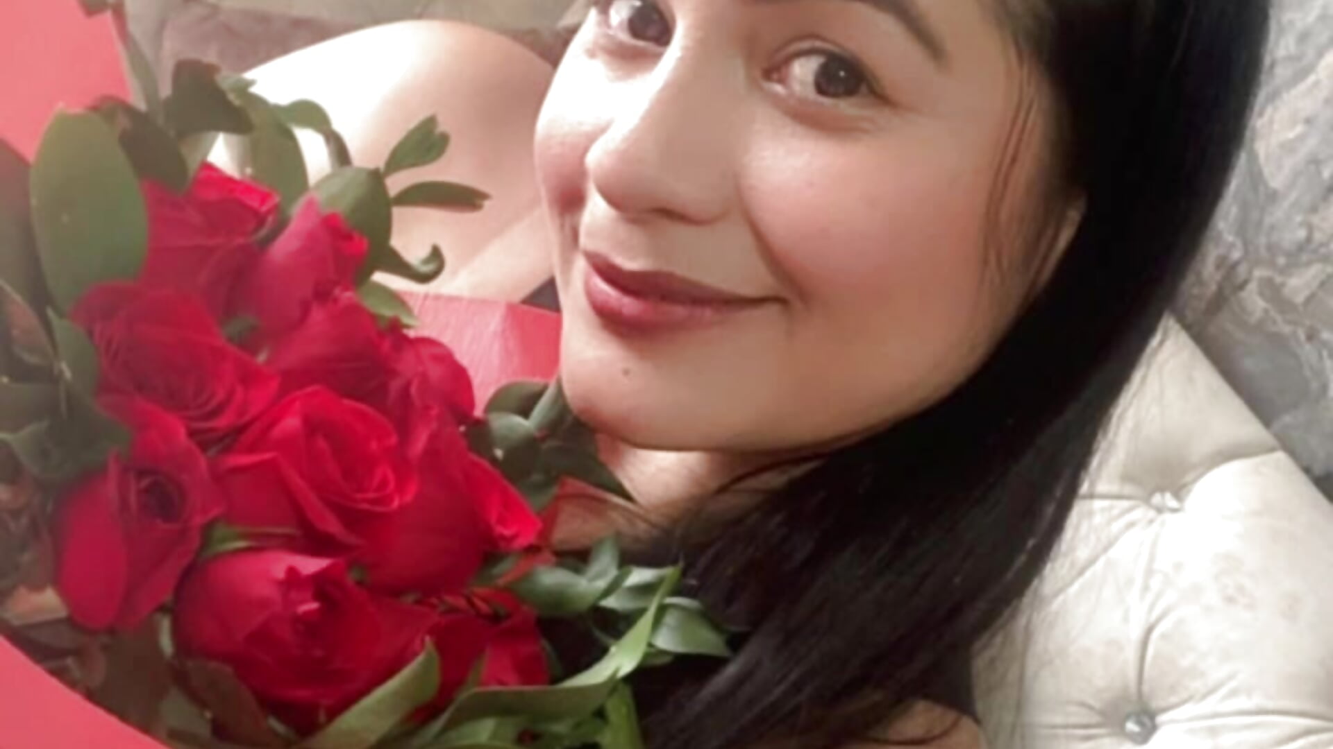 I love flowers 😘🔥🌹🌹🌹🌹 - vídeo de XiomyMorriiss