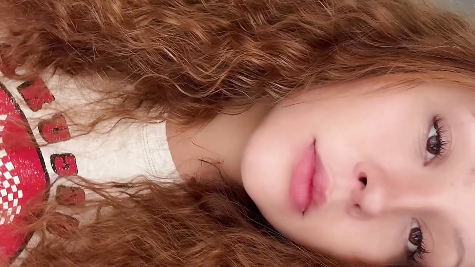 Curly 🐱❤️– Kittytimberlake kameramodell videója