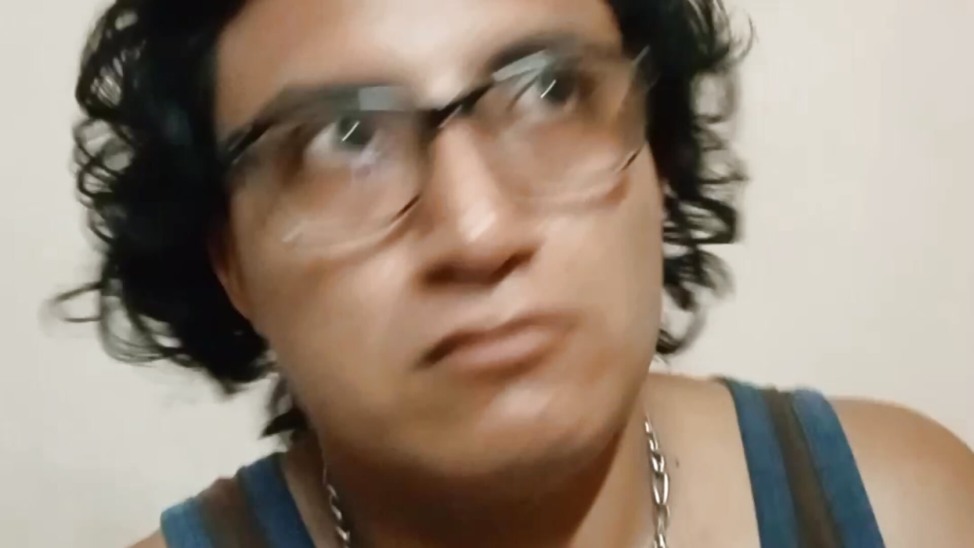 HnVideoEditor_2024_05_27_195239749 - vídeo de Roberto6j modelo de câmara