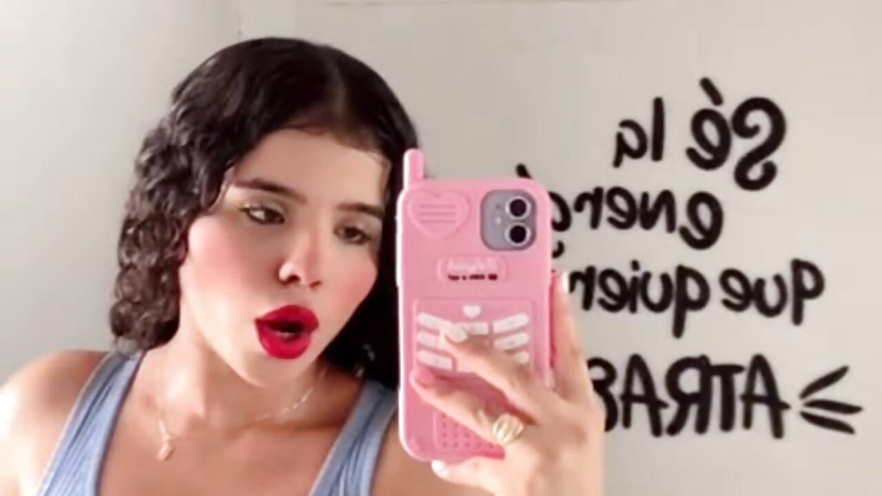 Monday - _PARISI_ 캠 모델의 동영상