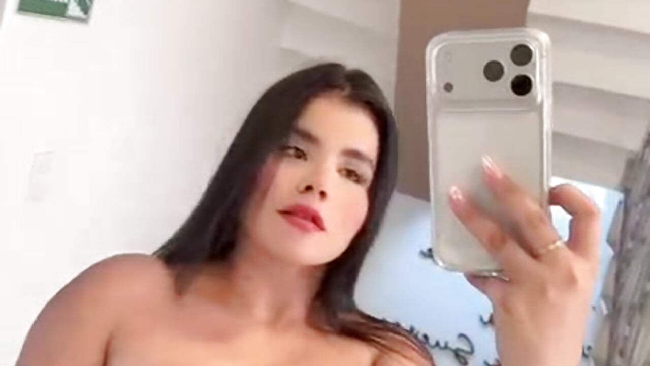 😏🔥🌷 – video af _PARISI_ cam-model