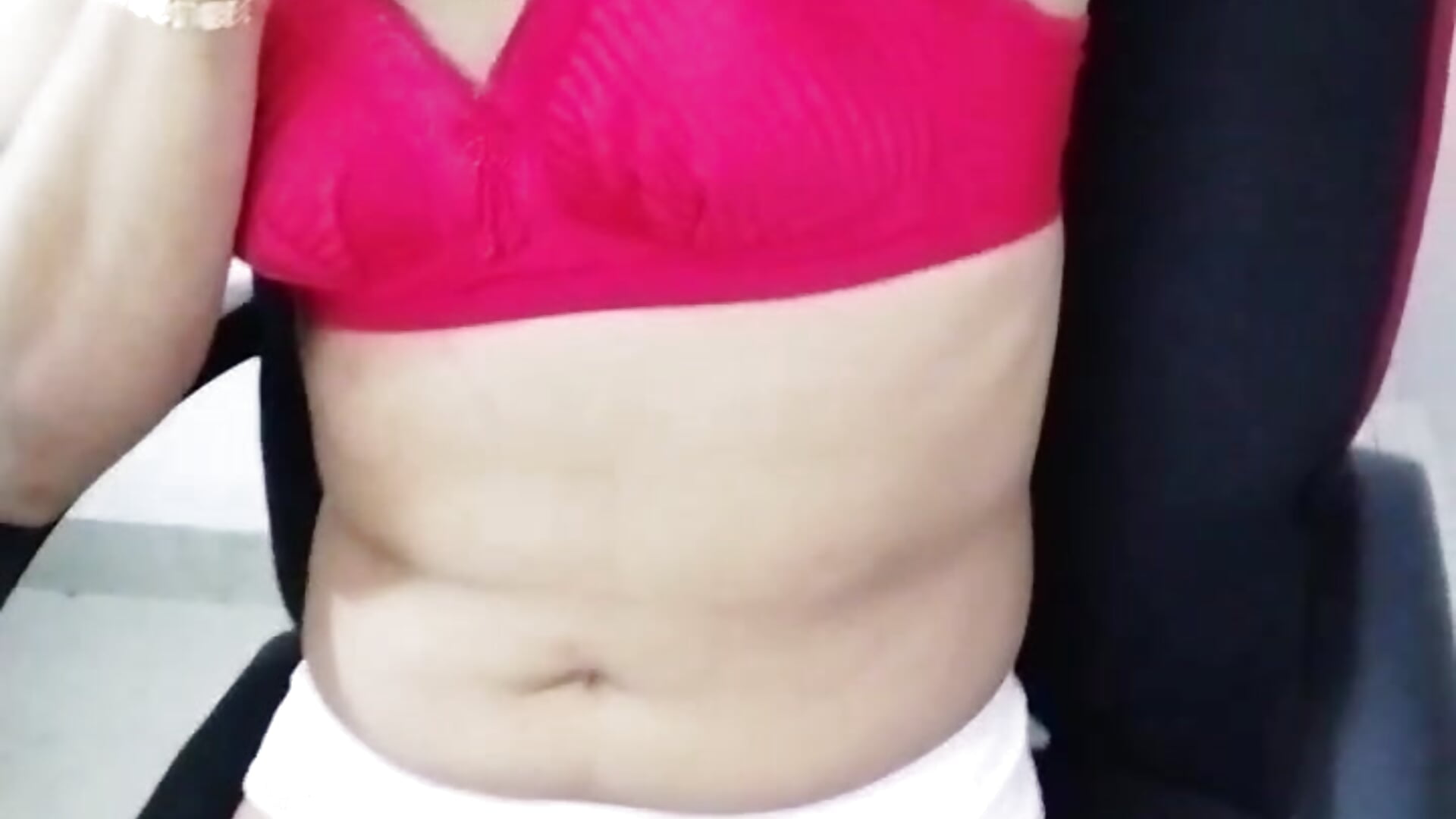 myy – видео вебкам-модели Riya_sexytrans