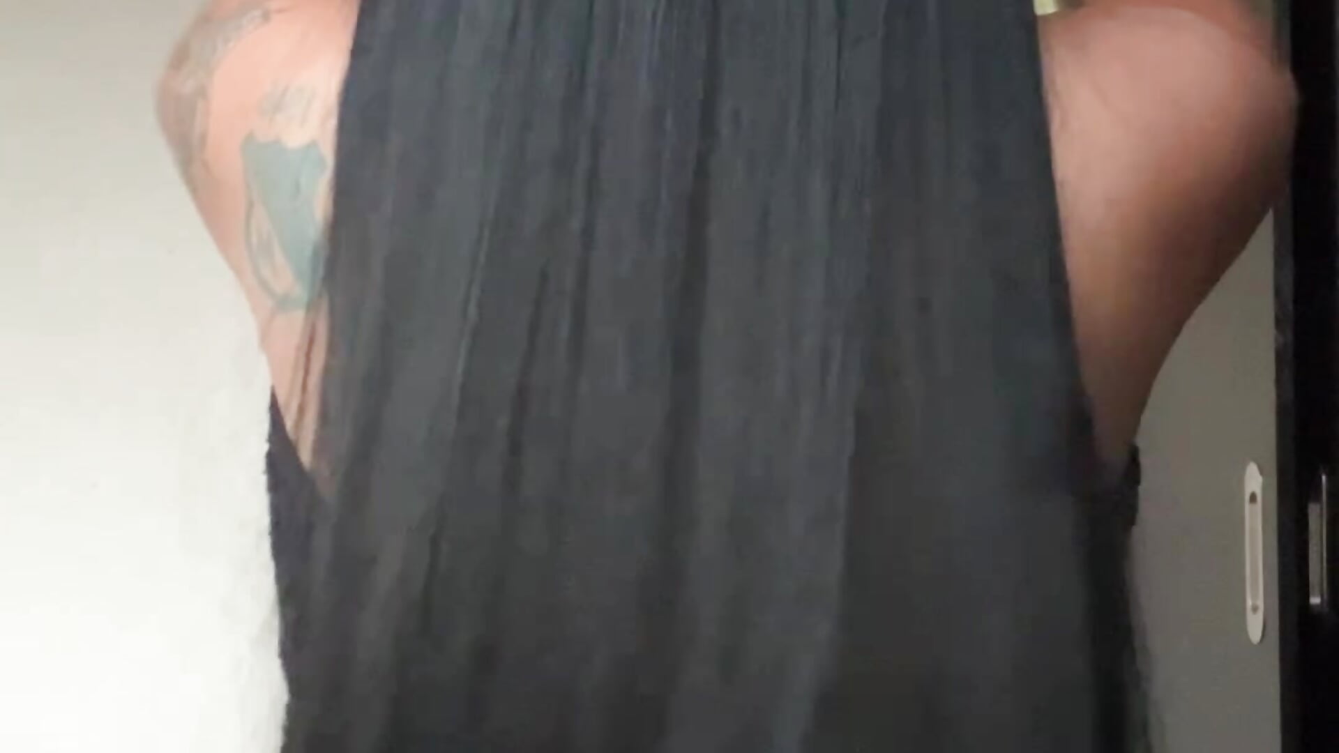 Hair - video by Devilsweet17 cam model