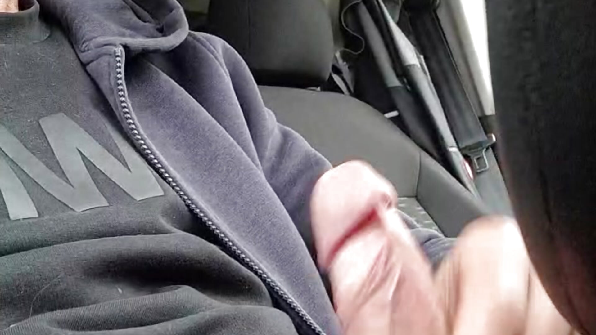 Geil im Auto in der Mittagspause