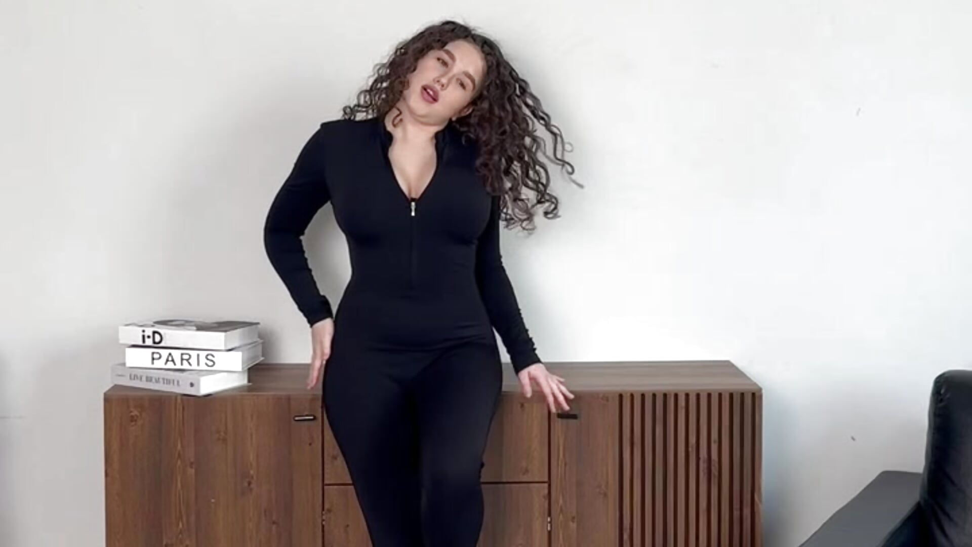 dance dance - video di Ariella_Sol modella di cam