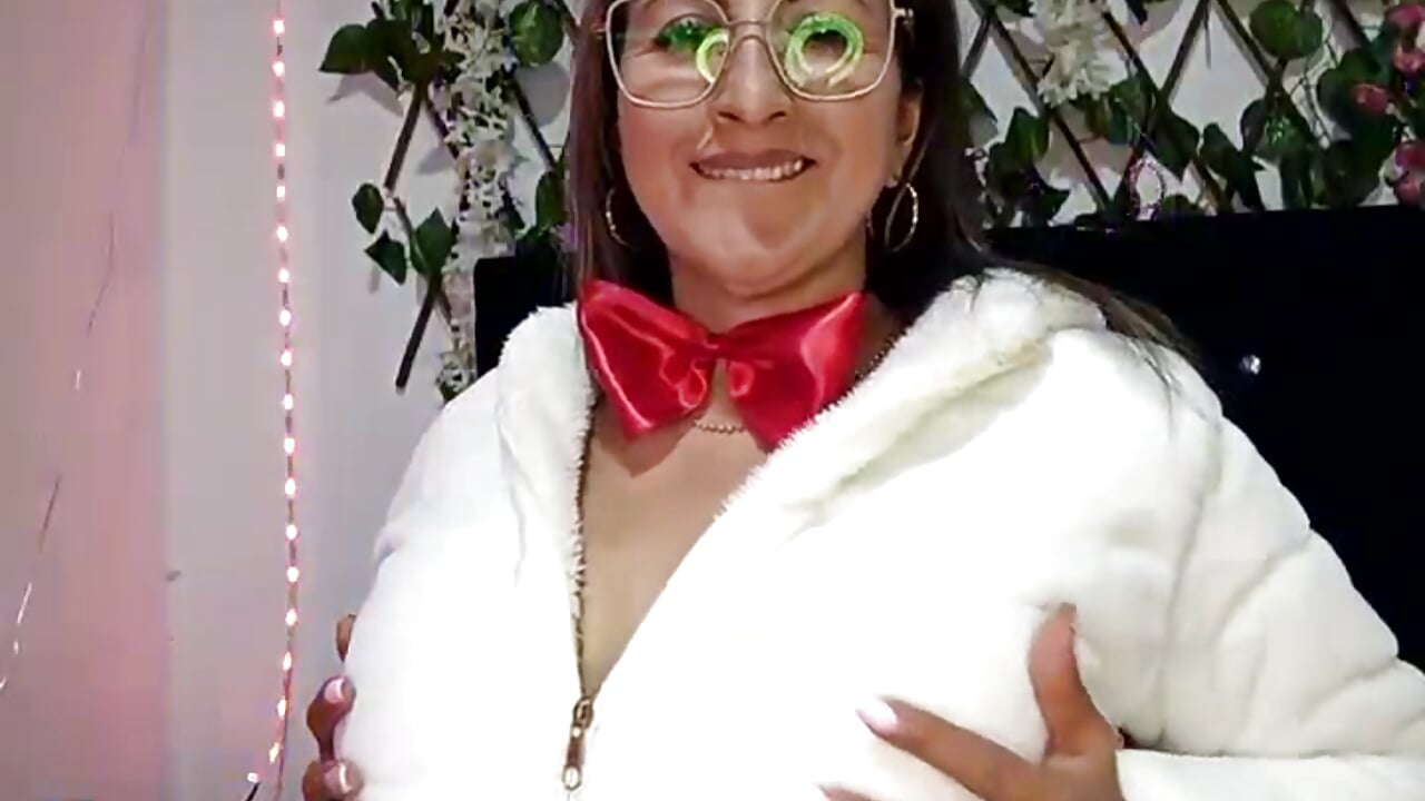 mmmm - vidéo du modèle de showcams any_mour