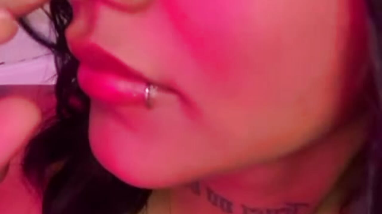 ´´peligrosamente interesante´´ - video by _mia_sweett cam model